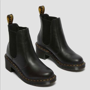 Dr Marten’s women’s Cadence leather heeled chelsea boots size 6 black